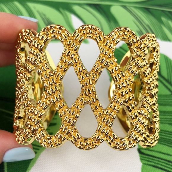 Lilly Pulitzer Jewelry - Lilly Pulitzer Gold Lattice Textured Cuff Bracelet